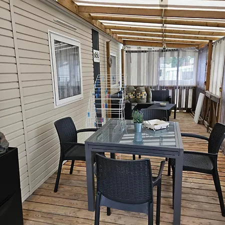 Кемпинг Chez Sandy Et Сен-Жан-де-Мон